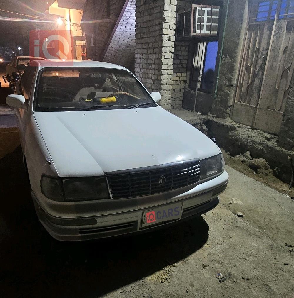 تۆیۆتا کراون